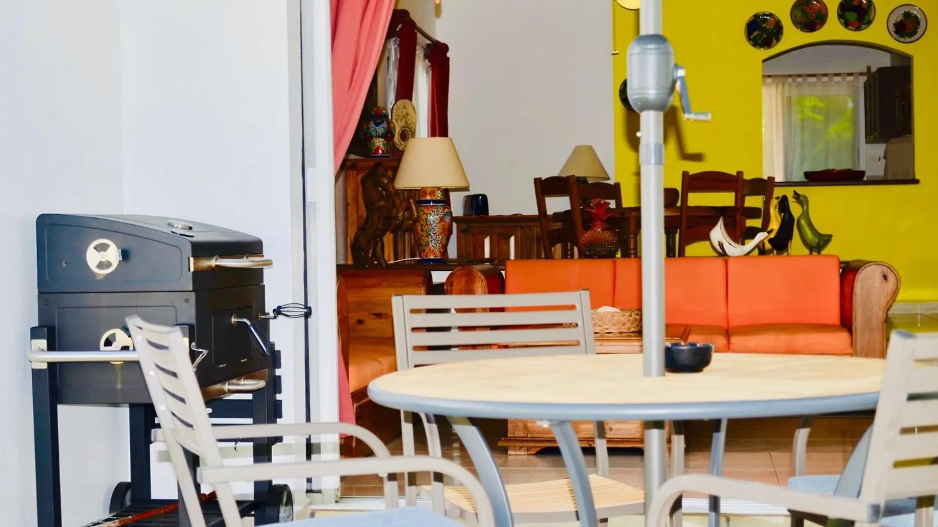 Executive Comfort Room With Swimming Pool Air Conditioning And Parking Πλάγια Ντελ Κάρμεν 0*,